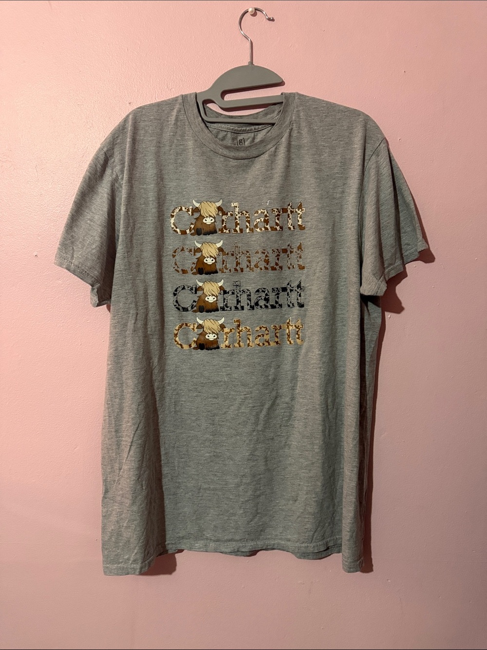 Carhartt women’s Gray Short-Sleeve Logo Tee with Repeated Graphic